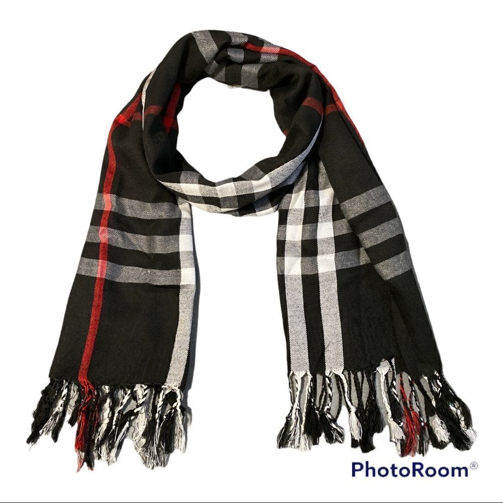 Plaid Pattern Fringe Hem Tartan Scarf in Black